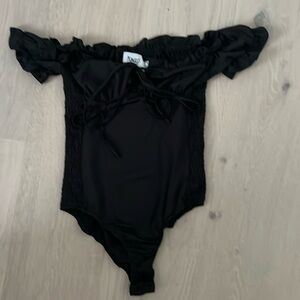 Princess Polly stretch body suit. Women’s US 4